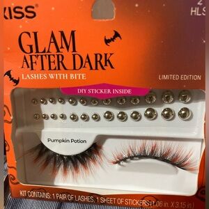 💘💝💖. 3 / $15. Kiss Glam After Dark Lashes with Pumpkin Potion.NEW WITHOUT TAGS
